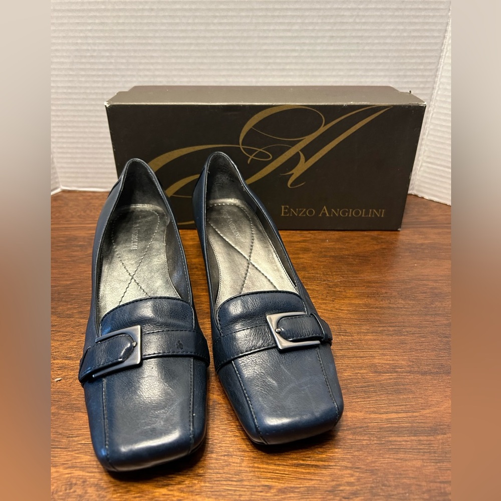 ENZO ANGIOLINI Womens  Size 7 1/2 M Navy Leather Shoes